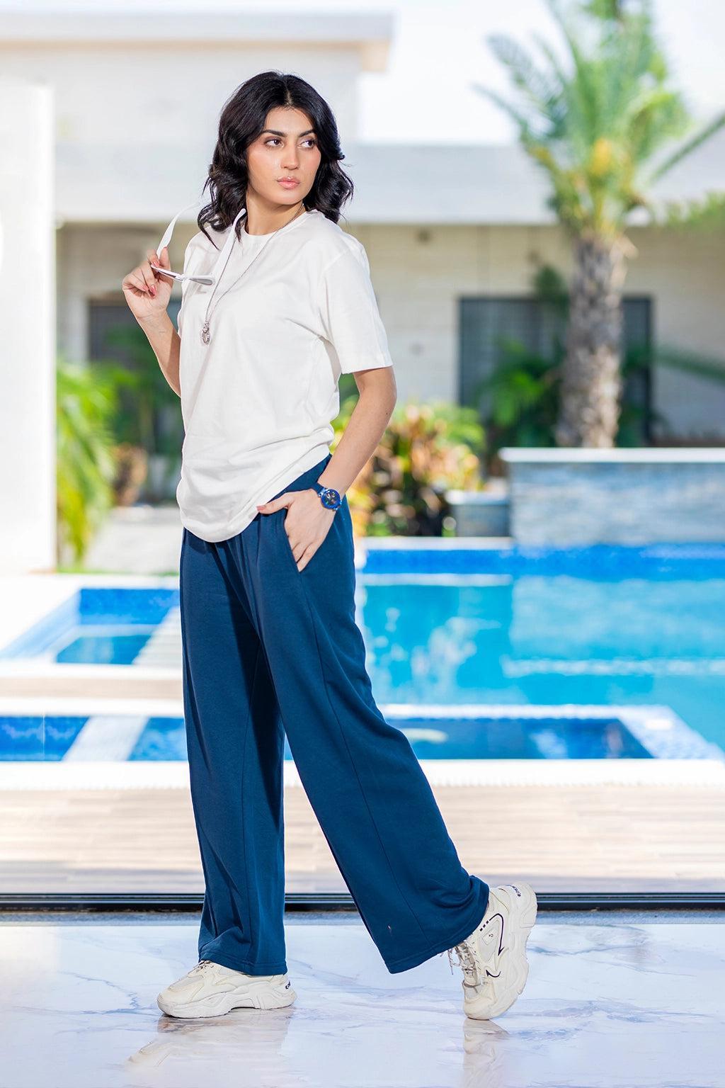 Essential White Crew Neck T-Shirt – Women's